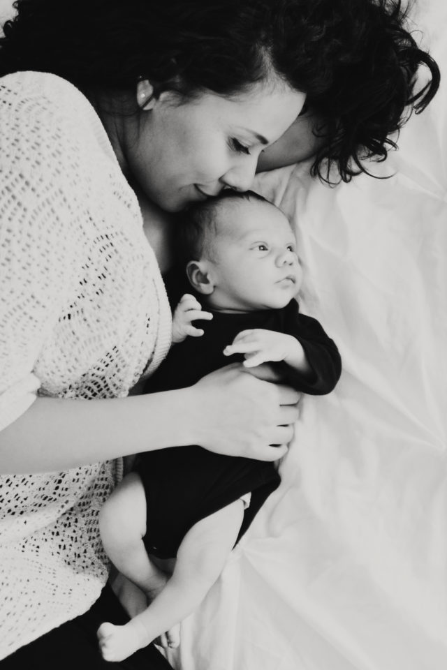 Seattle Newborn Photographer | Lifestyle Newborn Photography | Taylor Catherine Photography